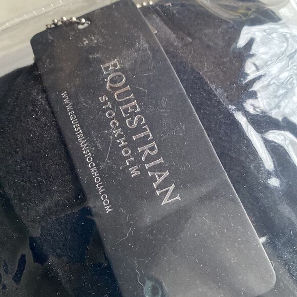 Equestrian Stockholm Black Edition Bandages - Picture 3 of 7